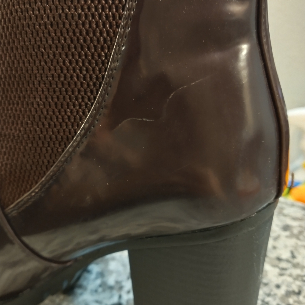 Breckelle's Brown Burgundy Chunky Heel Ankle Boot Elastic Shiney 7 1/2 FLAWS - Picture 12 of 15
